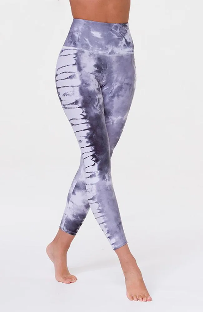 Graphic High Rise Midi Leggings