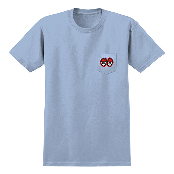 KROOKED STRAIT EYES POCKET TEE LIGHT BLUE/RED