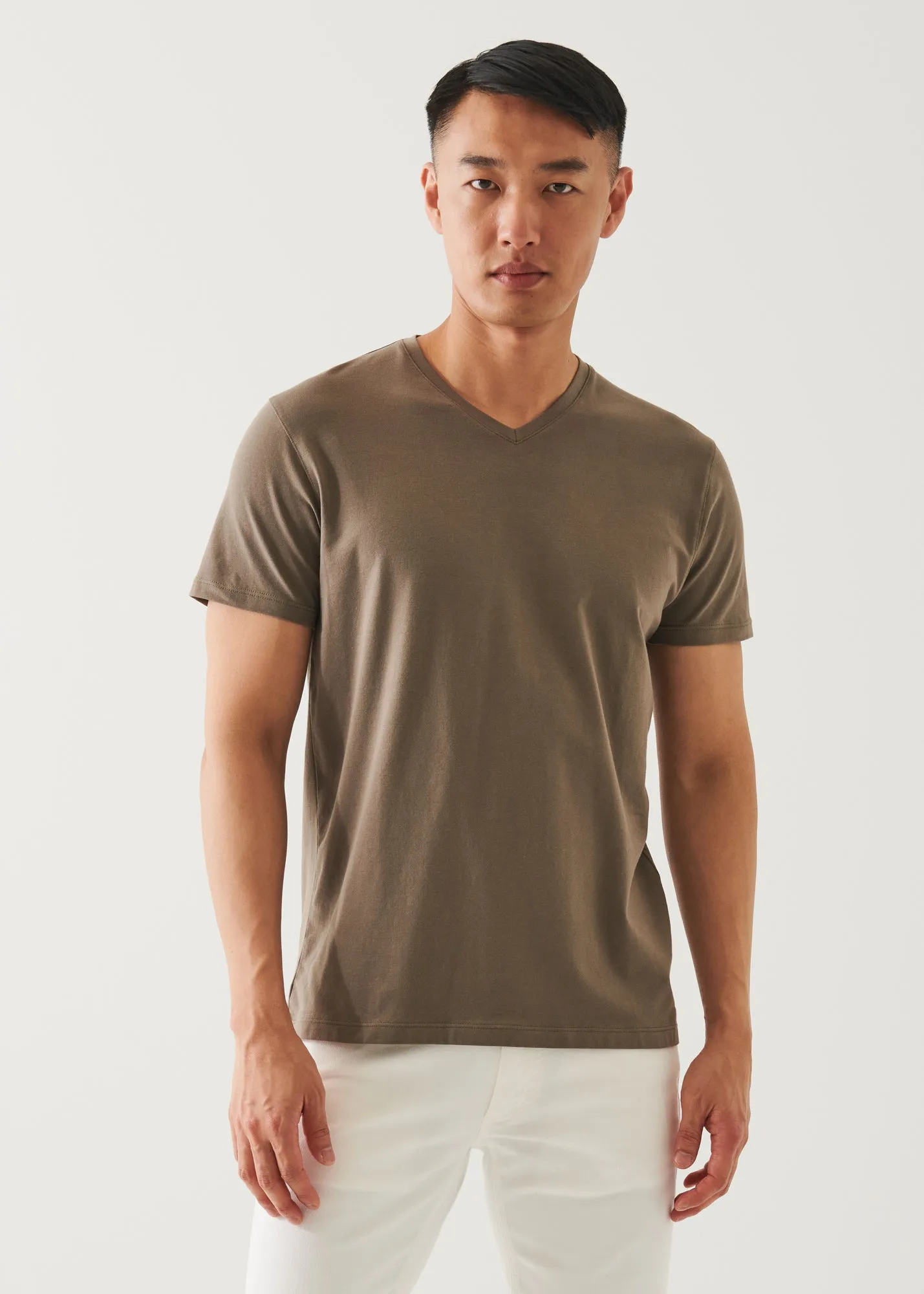 PIMA COTTON STRETCH V-NECK T-SHIRT