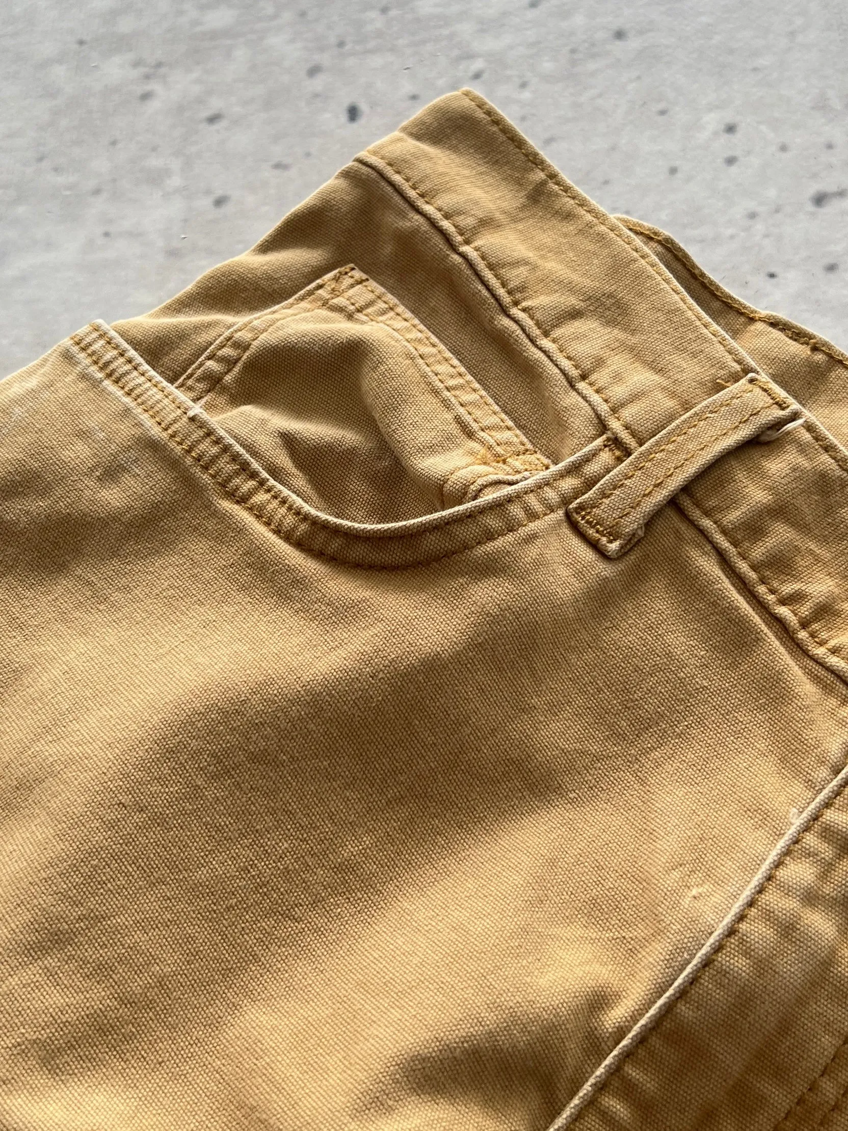 Vintage Carhartt carpenter work jeans (W32 x L30)